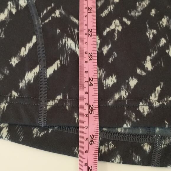 The North Face Tank Top Women's Sz L Black White Racer Back Flashdry Activewear - Picture 7 of 9